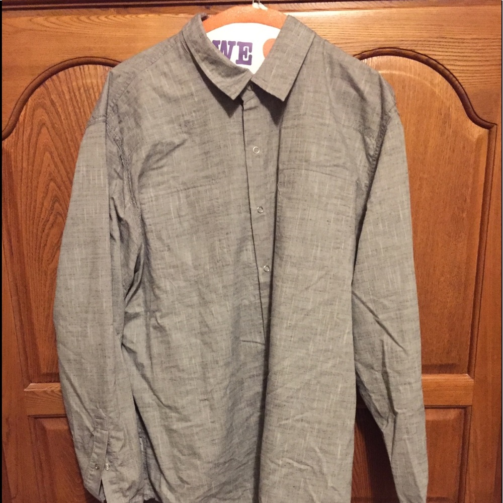 Men’s long sleeve shirt